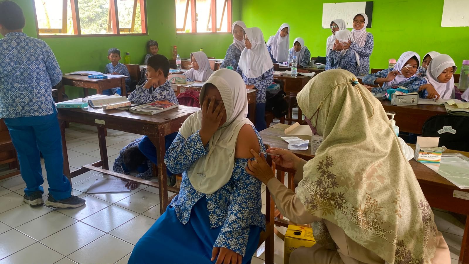 Bulan Imunisasi Anak Sekolah (BIAS) di SD Negeri 2 Wijirejo